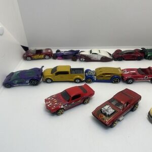 Lot Of 15 Hotwheels 1970 Camaro 1970 Dodge, 1978 Auburn 852